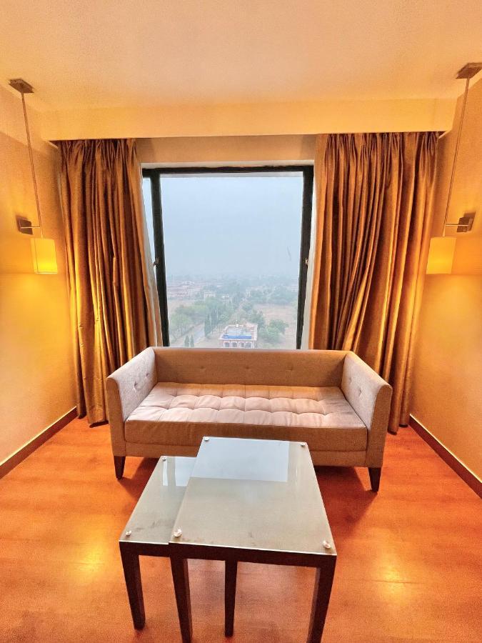Ramada By Wyndham Jaipur North Hotel Ngoại thất bức ảnh