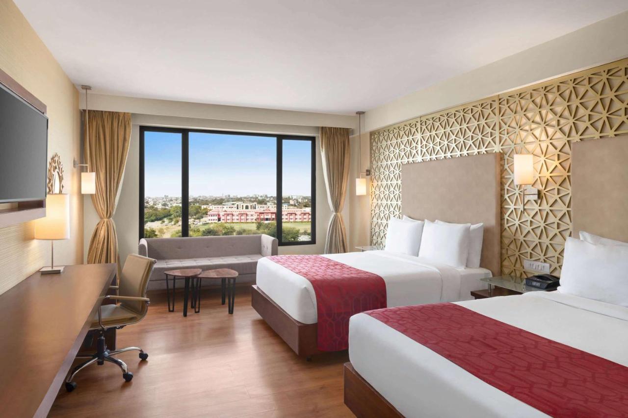 Ramada By Wyndham Jaipur North Hotel Ngoại thất bức ảnh