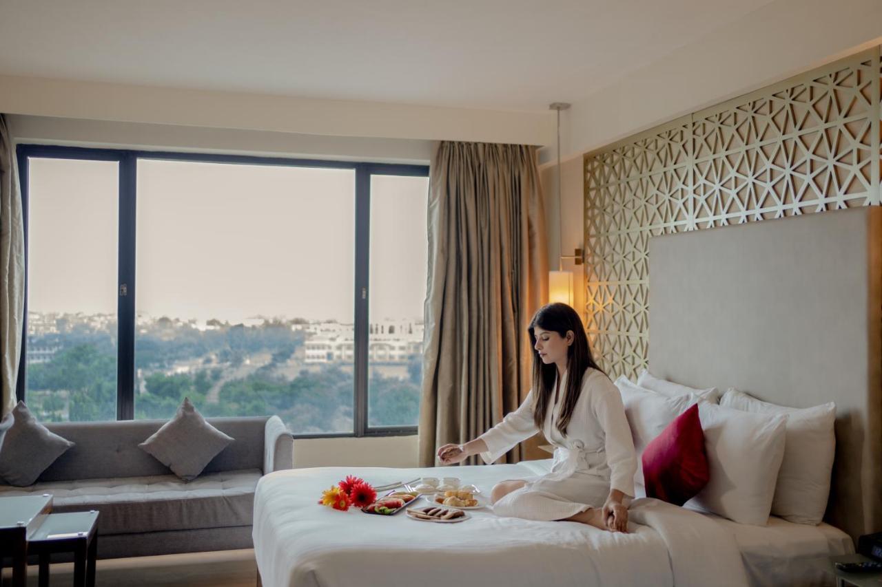 Ramada By Wyndham Jaipur North Hotel Ngoại thất bức ảnh