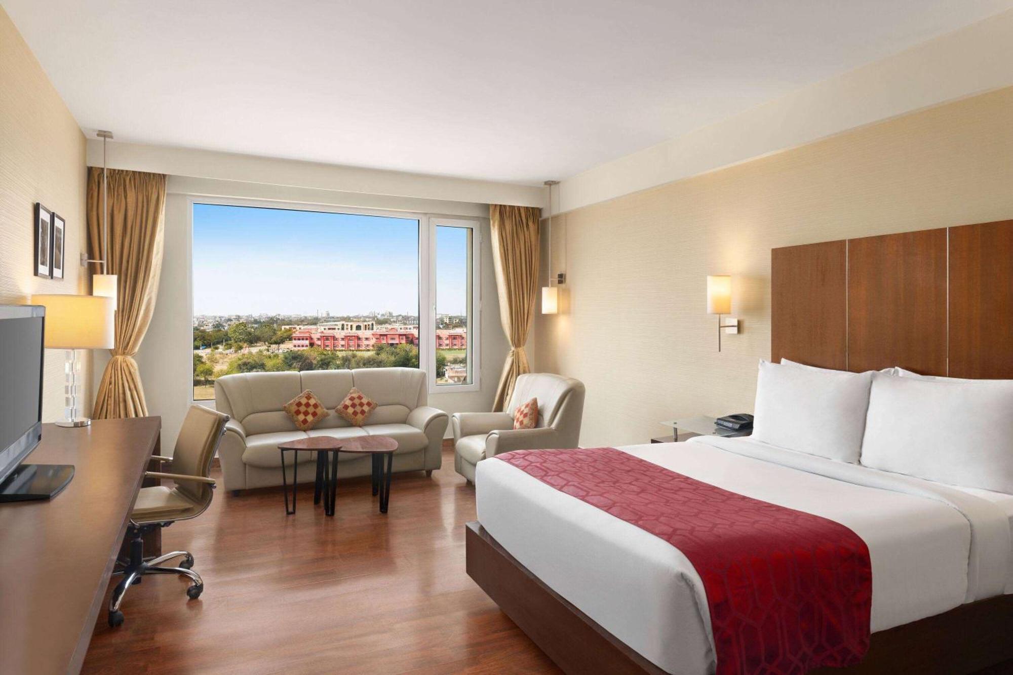 Ramada By Wyndham Jaipur North Hotel Ngoại thất bức ảnh